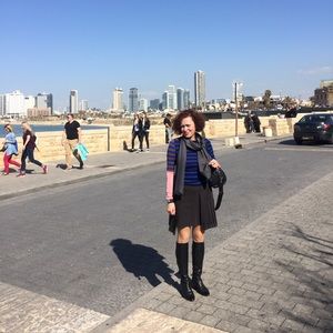 Meet your Posher, Bela